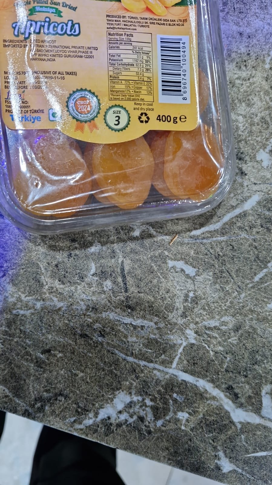 Seedless apricot